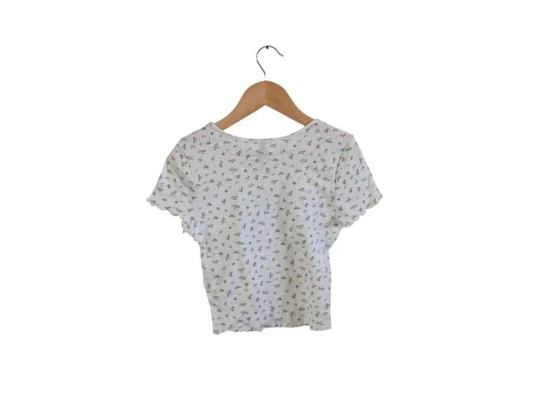 Camiseta C70 H&M branca com estampa de flores tamanho XS – photo 2